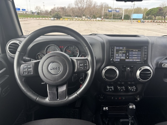 JeepWrangler 2.8 CRD Sahara Auto 147 kW (200 CV) Vehículo usado en Barcelona - 13