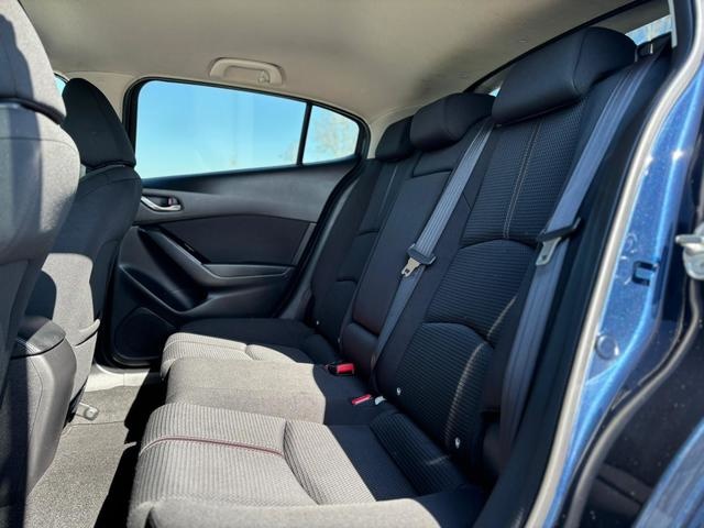 MazdaMazda 3 2.2 SKYACTIV-D Zenith+Navegador 110 kW (150 CV) KM0 en Barcelona - 6