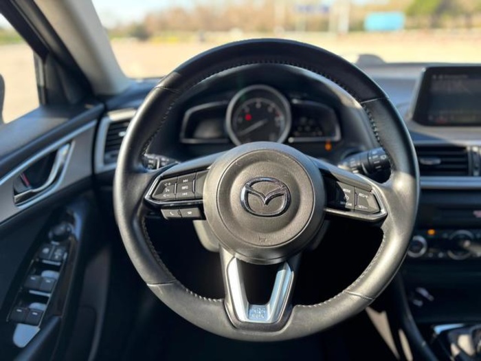 MazdaMazda 3 2.2 SKYACTIV-D Zenith+Navegador 110 kW (150 CV) KM0 en Barcelona - 9 MazdaMazda 3 2.2 SKYACTIV-D Zenith+Navegador 110 kW (150 CV) KM0 en Barcelona - 9