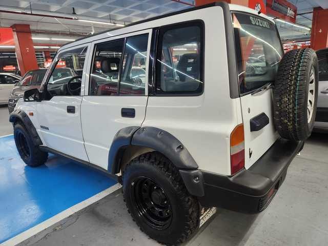 SuzukiVitara 1.6 LWB Luxe PP Ac 71 kW (95 CV) Vehículo usado en Barcelona - 5