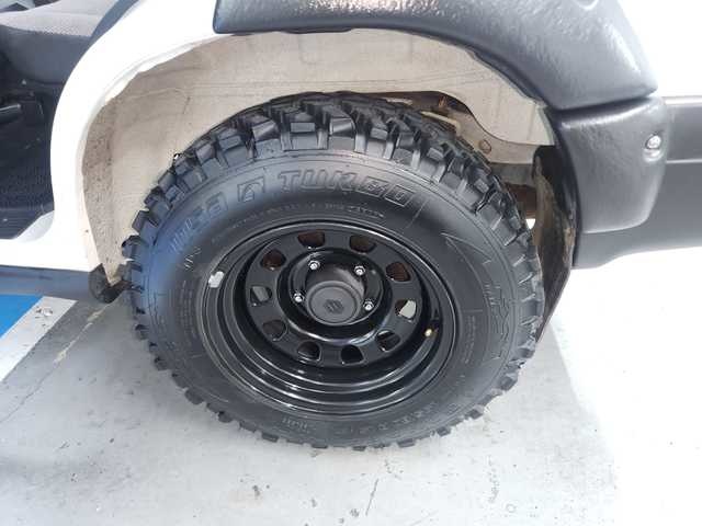 SuzukiVitara 1.6 LWB Luxe PP Ac 71 kW (95 CV) Vehículo usado en Barcelona - 16