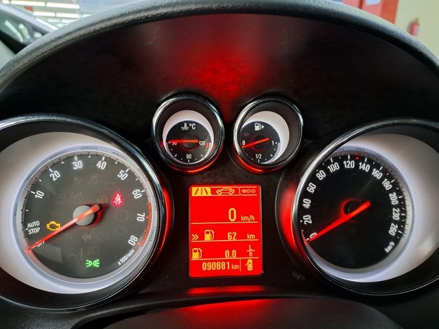 OpelAstra GTC 1.4 Turbo S&S Sportive 103 kW (140 CV) KM0 en Barcelona - 6