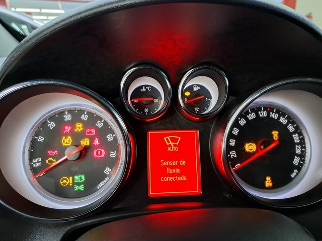 OpelAstra GTC 1.4 Turbo S&S Sportive 103 kW (140 CV) KM0 en Barcelona - 8