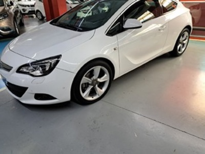 Opel Astra GTC 1.4 Turbo S&S Sportive 103 kW (140 CV) Opel Astra GTC 1.4 Turbo S&S Sportive 103 kW (140 CV)