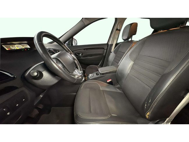 RenaultScenic XMOD Bose Edition Energy eco2 dCi 96 kW (130 CV) Vehículo usado en Barcelona - 10