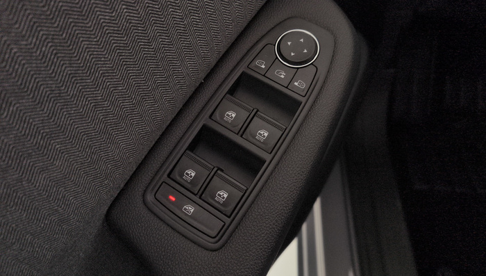 Renault Clio Techno Eco-G 74 kW (100 CV) - 25 Renault Clio Techno Eco-G 74 kW (100 CV) - 25