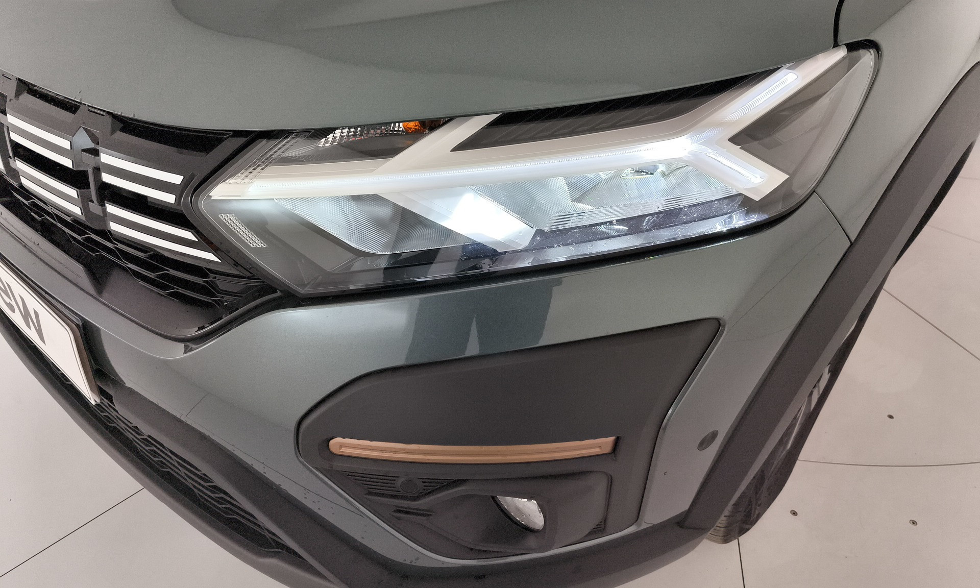 Dacia Jogger Extreme Go Hybrid 103 kW (140 CV) - 8