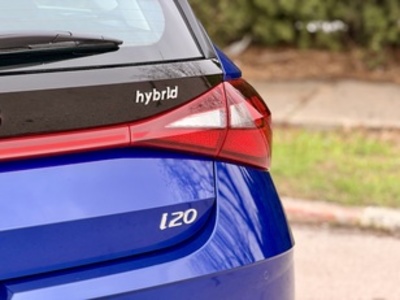 Hyundai i20 1.0 TGDI 48V Tecno DCT 74 kW (100 CV) Hyundai i20 1.0 TGDI 48V Tecno DCT 74 kW (100 CV)