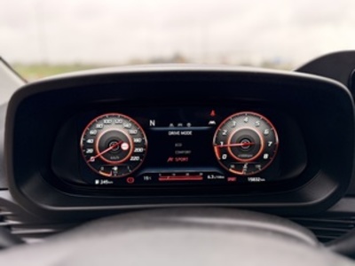 Hyundai i20 1.0 TGDI 48V Tecno DCT 74 kW (100 CV) Hyundai i20 1.0 TGDI 48V Tecno DCT 74 kW (100 CV)