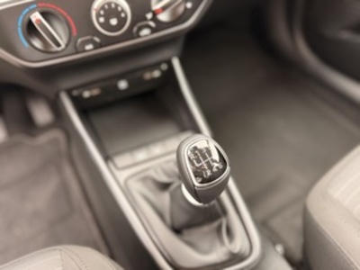 Hyundai i20 1.0 TGDI 48V Tecno DCT 74 kW (100 CV) Hyundai i20 1.0 TGDI 48V Tecno DCT 74 kW (100 CV)