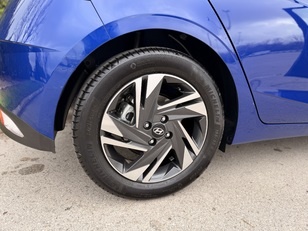 Hyundai i20 1.0 TGDI 48V Tecno DCT 74 kW (100 CV)