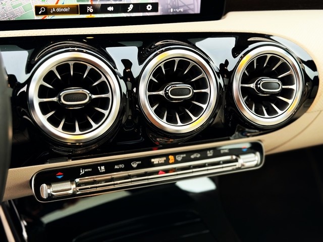 Mercedes-BenzCLA Shooting Brake CLA 200 d 110 kW (150 CV) Vehículo usado en Barcelona - 28