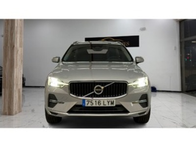 Volvo XC60 B4 D Plus Bright AWD Auto 145 kW (197 CV) Volvo XC60 B4 D Plus Bright AWD Auto 145 kW (197 CV)