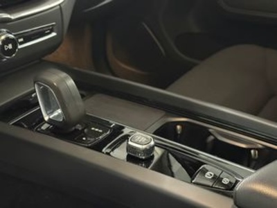 Volvo XC60 B4 D Plus Bright AWD Auto 145 kW (197 CV) Volvo XC60 B4 D Plus Bright AWD Auto 145 kW (197 CV)