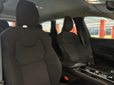 Volvo XC60 B4 D Plus Bright AWD Auto 145 kW (197 CV) Volvo XC60 B4 D Plus Bright AWD Auto 145 kW (197 CV)