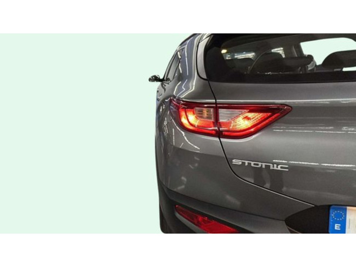 KiaStonic 1.2 DPi Concept 62 kW (84 CV) Vehículo usado en Barcelona - 18 KiaStonic 1.2 DPi Concept 62 kW (84 CV) Vehículo usado en Barcelona - 18