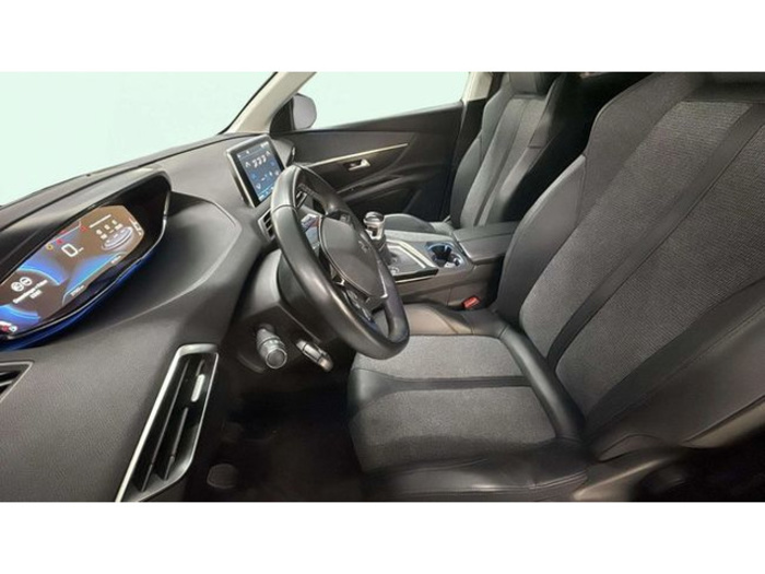 Peugeot3008 PureTech 130 S&S Allure 96 kW (130 CV) Vehículo usado en Barcelona - 10 Peugeot3008 PureTech 130 S&S Allure 96 kW (130 CV) Vehículo usado en Barcelona - 10