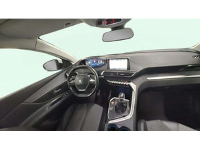 Peugeot 3008 PureTech 130 S&S Allure 96 kW (130 CV) Peugeot 3008 PureTech 130 S&S Allure 96 kW (130 CV)