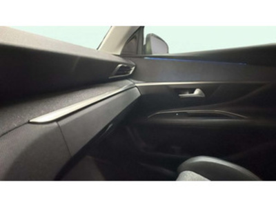 Peugeot 3008 PureTech 130 S&S Allure 96 kW (130 CV) Peugeot 3008 PureTech 130 S&S Allure 96 kW (130 CV)