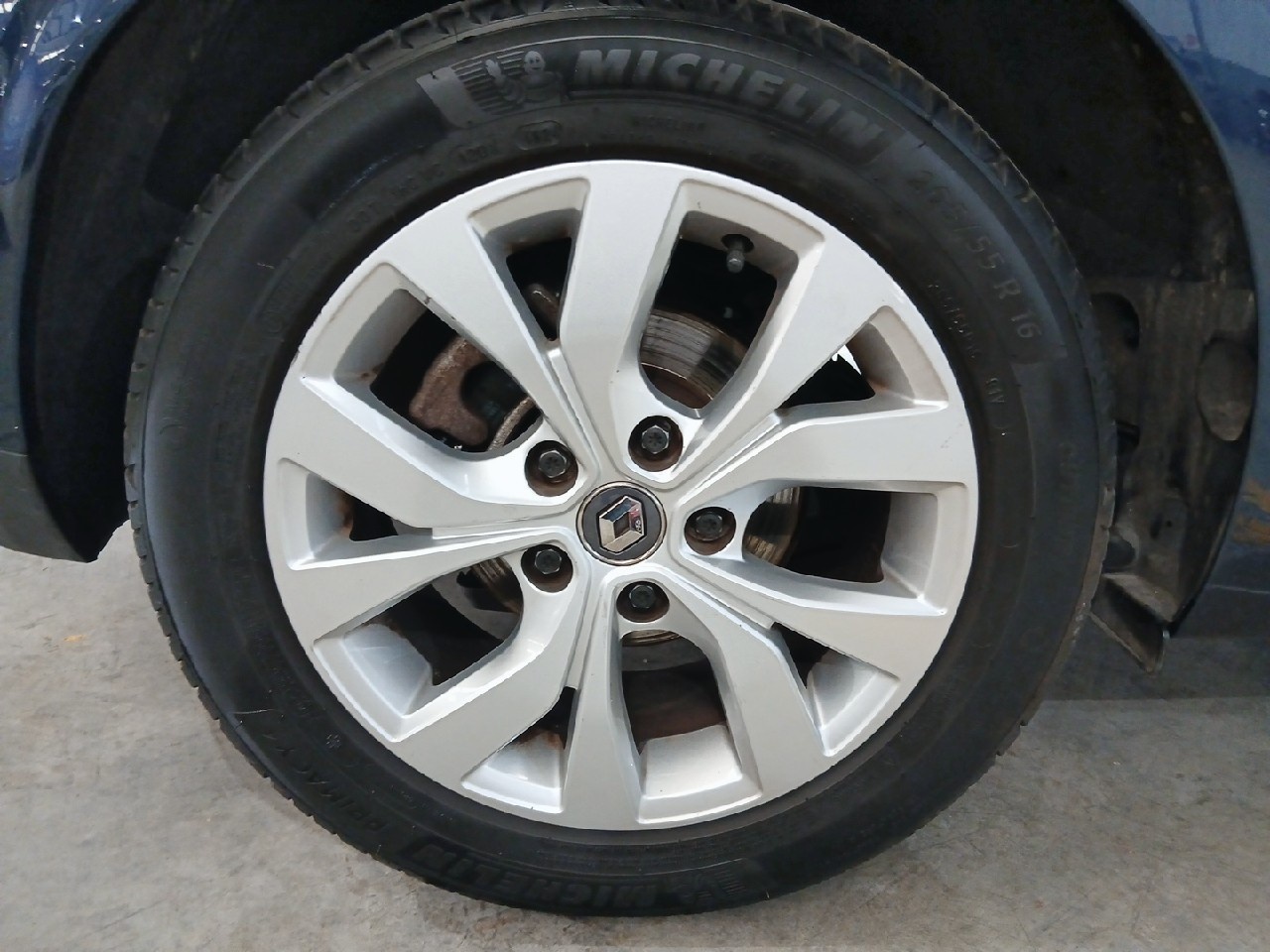 Renault Megane Limited + TCe 85 kW (115 CV) GPF - 10