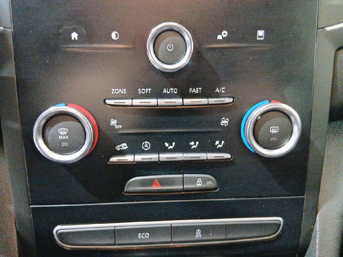 Renault Megane Limited + TCe 85 kW (115 CV) GPF - 13 Renault Megane Limited + TCe 85 kW (115 CV) GPF - 13