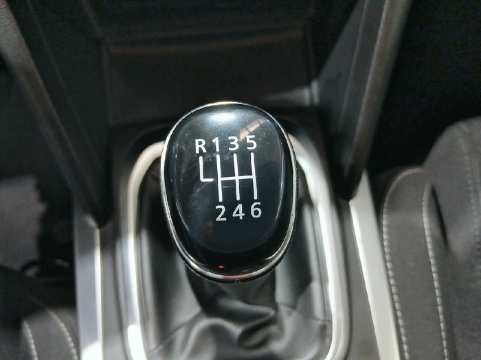 Renault Megane Limited + TCe 85 kW (115 CV) GPF - 18 Renault Megane Limited + TCe 85 kW (115 CV) GPF - 18