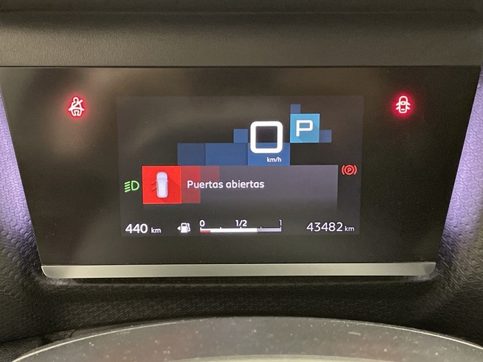 Citroen C4 PureTech 130 S&S Shine EAT8 96 kW (130 CV) - 8 Citroen C4 PureTech 130 S&S Shine EAT8 96 kW (130 CV) - 8