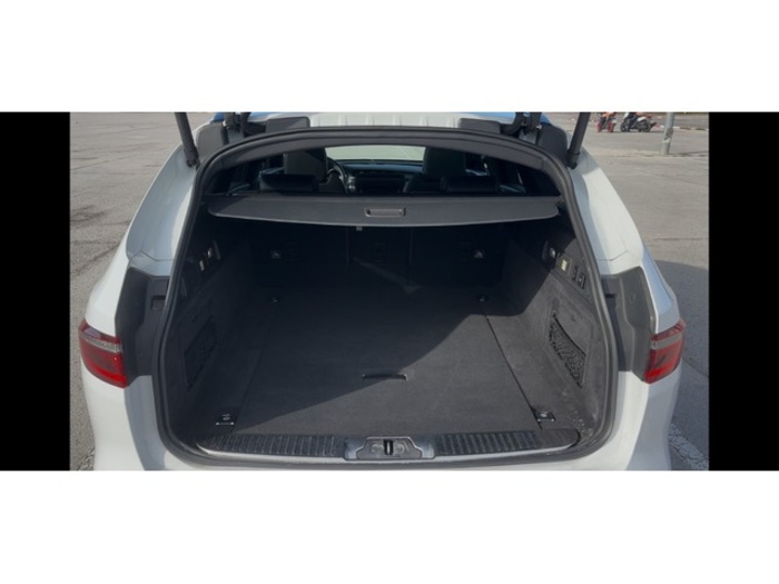 JaguarXF Sportbrake 2.0 D R-Sport 4WD Auto 177 kW (240 CV) Vehículo usado en Barcelona - 20 JaguarXF Sportbrake 2.0 D R-Sport 4WD Auto 177 kW (240 CV) Vehículo usado en Barcelona - 20