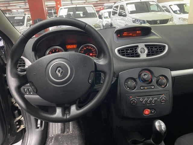 RenaultClio Expression TCe eco2 74 kW (100 CV) Vehículo usado en Barcelona - 3