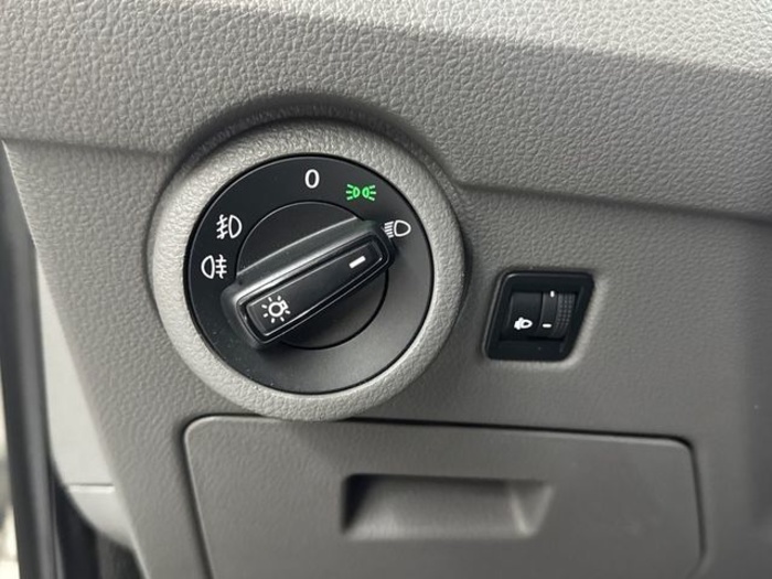 VolkswagenTransporter Furgon Batalla Corta TN 2.0 TDI 81 kW (110 CV) Vehículo usado en Barcelona - 38 VolkswagenTransporter Furgon Batalla Corta TN 2.0 TDI 81 kW (110 CV) Vehículo usado en Barcelona - 38