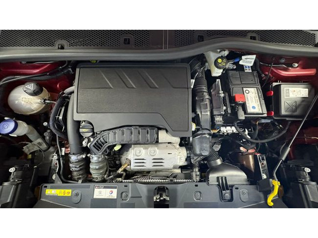 Peugeot2008 PureTech 130 S&S Allure Pack EAT8 96 kW (130 CV) Vehículo usado en Barcelona - 17