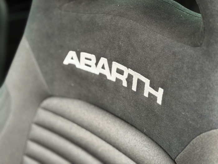 Abarth500 1.4 16v T-Jet 595 Competizione 132 kW (180 CV) Vehículo usado en Barcelona - 20 Abarth500 1.4 16v T-Jet 595 Competizione 132 kW (180 CV) Vehículo usado en Barcelona - 20