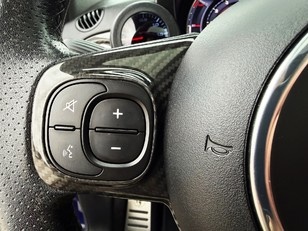 Abarth 500 1.4 16v T-Jet 595 Competizione 132 kW (180 CV)