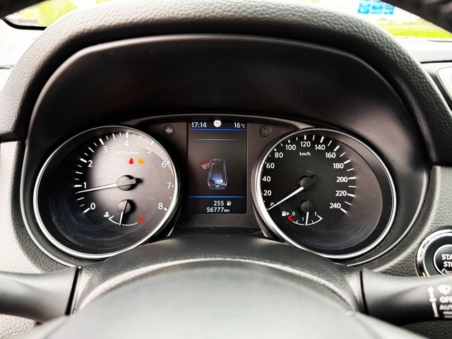 NissanQashqai DIG-T 140 Q-Line 103 kW (140 CV) Vehículo usado en Barcelona - 19