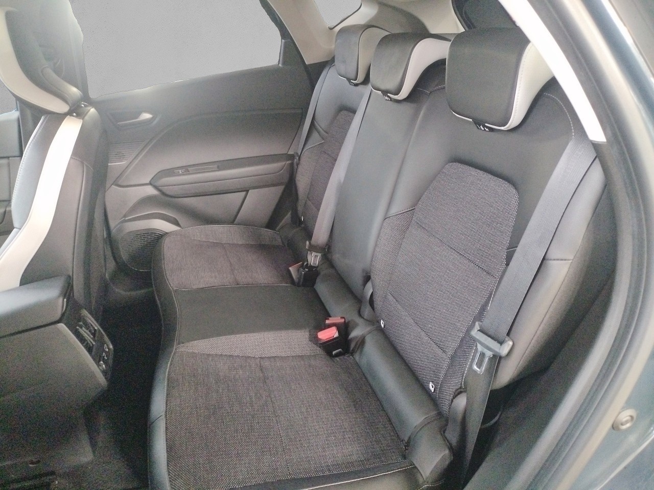 Renault Captur Techno TCe 103 kW (140 CV) GPF - 9