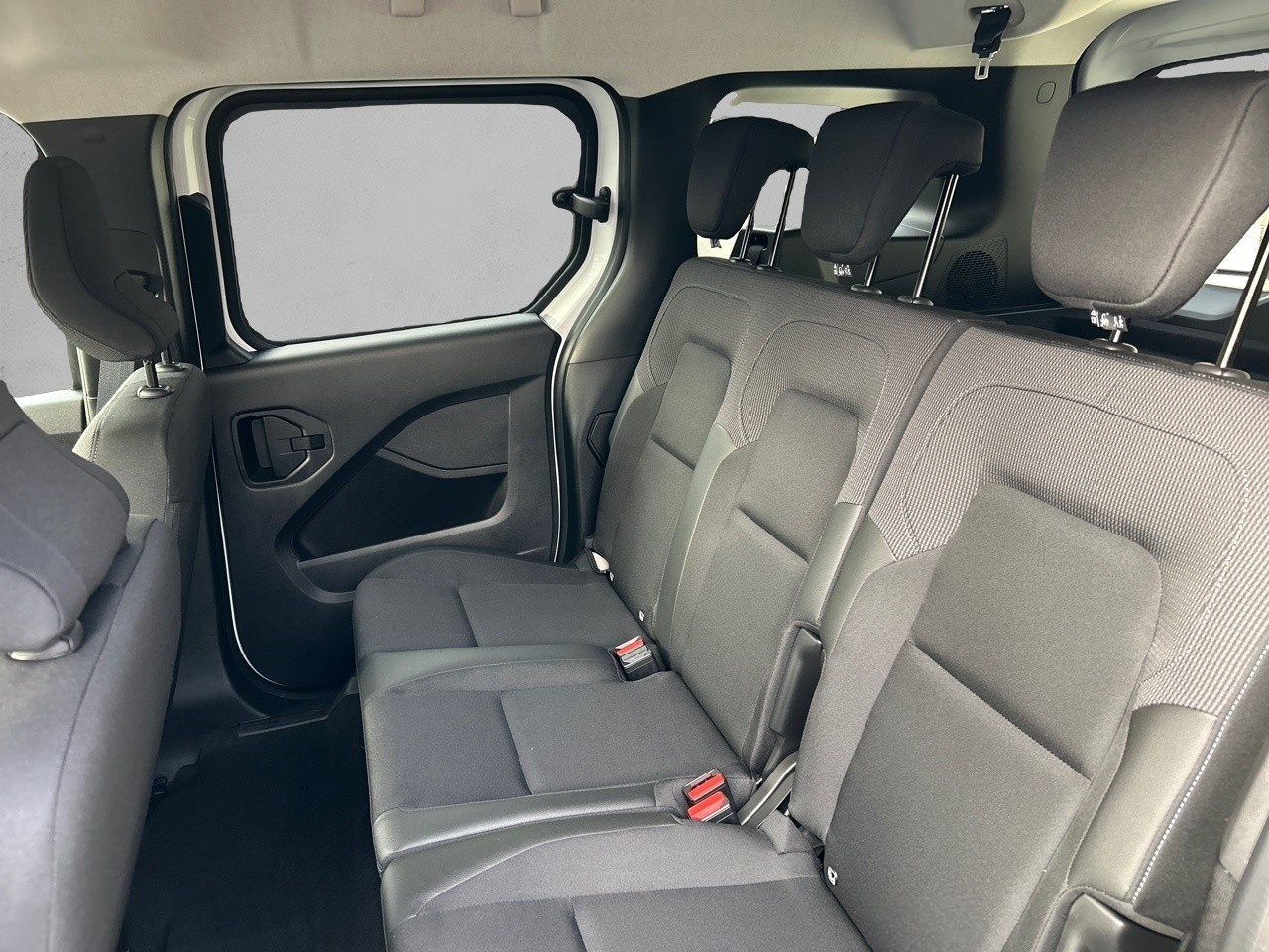 Renault Kangoo Combi Equilibre L1 E-Tech 90 kW (122 CV) - 9