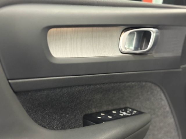 VolvoXC40 T4 Twin Recharge Inscription Auto 155 kW (211 CV) Vehículo usado en Barcelona - 15