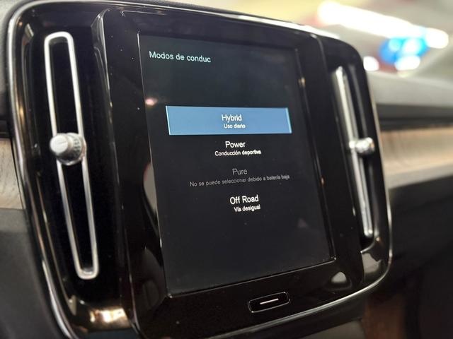 VolvoXC40 T4 Twin Recharge Inscription Auto 155 kW (211 CV) Vehículo usado en Barcelona - 30