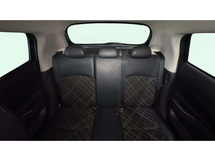 MitsubishiSpace Star 120 MPI Motion 52 kW (71 CV) Vehículo usado en Barcelona - 8 MitsubishiSpace Star 120 MPI Motion 52 kW (71 CV) Vehículo usado en Barcelona - 8