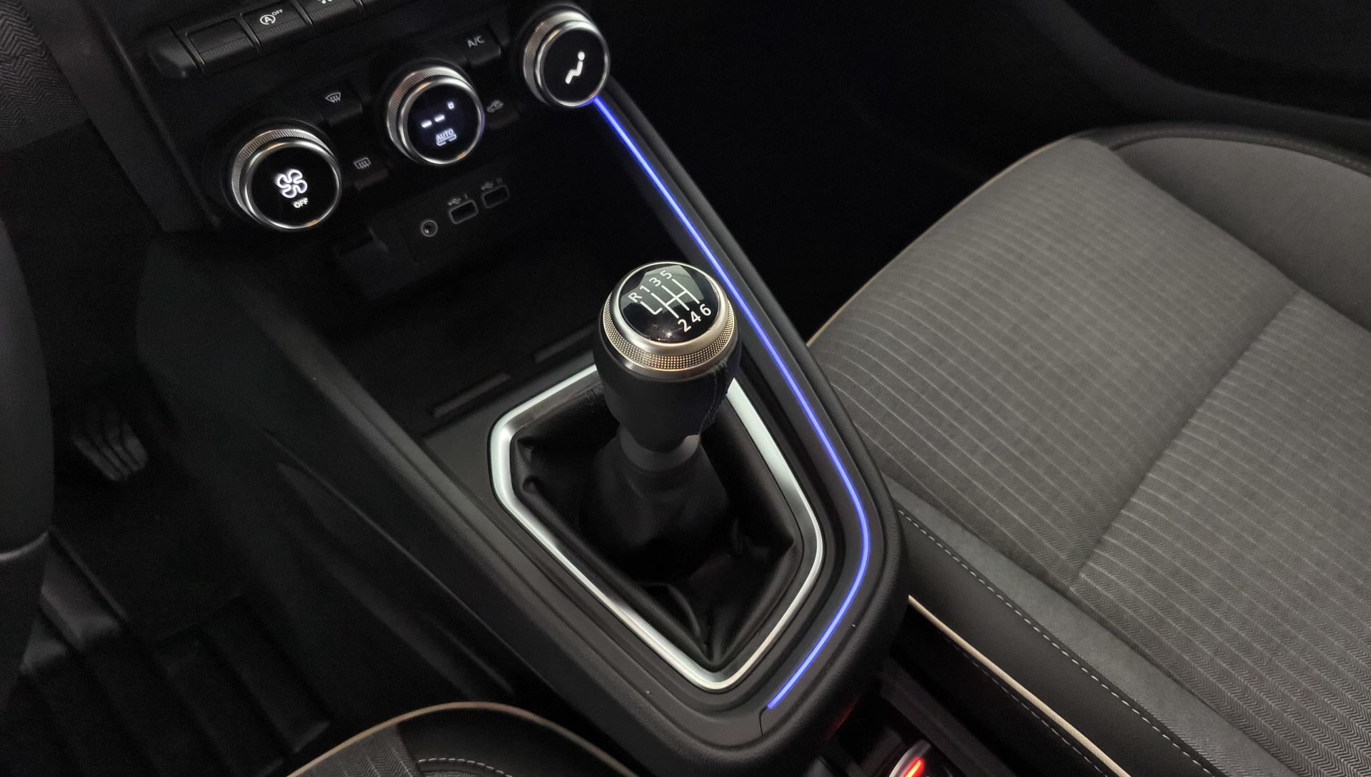 Renault Clio Techno Eco-G 74 kW (100 CV) - 23