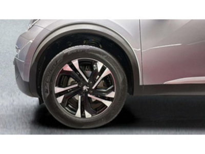 Peugeot 2008 PureTech 130 S&S Allure EAT8 96 kW (130 CV) Peugeot 2008 PureTech 130 S&S Allure EAT8 96 kW (130 CV)