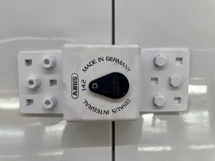 VolkswagenCaddy Profesional Kombi Profesional 2.0 TDI BMT 55 kW (75 CV) Vehículo usado en Barcelona - 22 VolkswagenCaddy Profesional Kombi Profesional 2.0 TDI BMT 55 kW (75 CV) Vehículo usado en Barcelona - 22