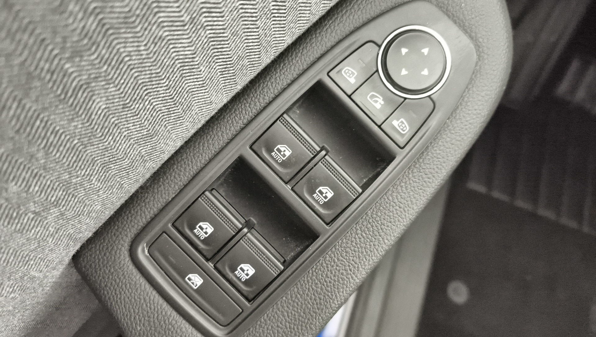 Renault Clio Techno Eco-G 74 kW (100 CV) - 25