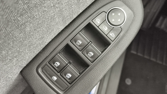 Renault Clio Techno Eco-G 74 kW (100 CV) - 25 Renault Clio Techno Eco-G 74 kW (100 CV) - 25