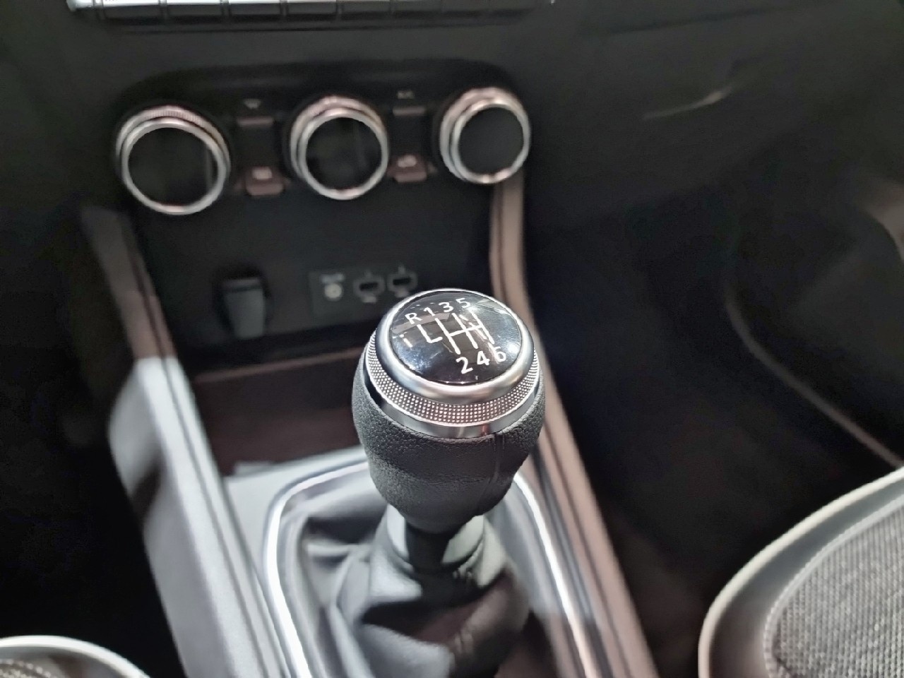 Renault Captur Techno Fast Track TCe 103 kW (140CV) GPF - 10