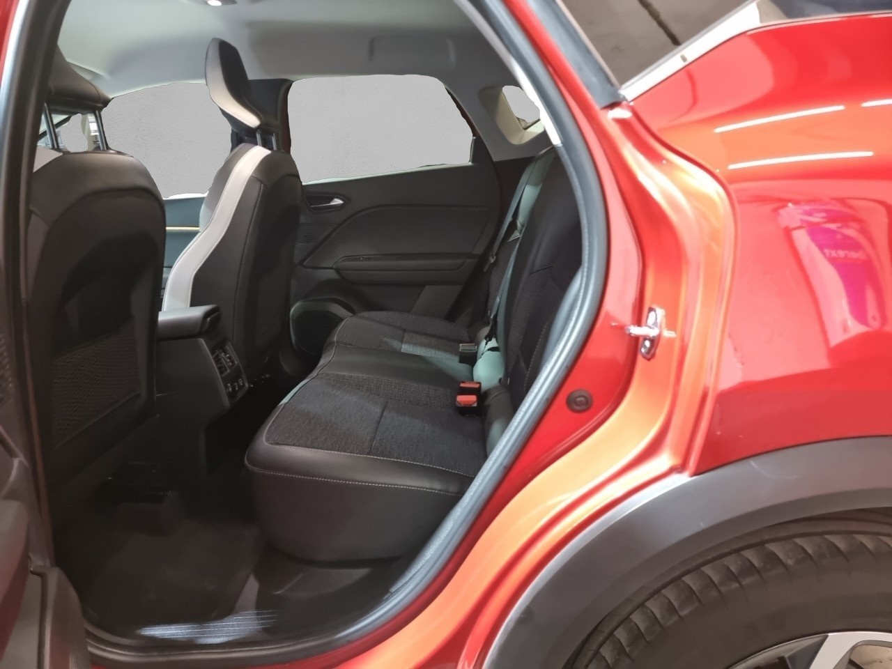 Renault Captur Techno Fast Track TCe 103 kW (140CV) GPF - 12