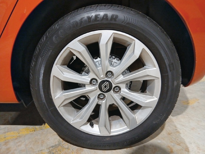 Renault Clio Evolution TCe 66 kW (90 CV) - 10 Renault Clio Evolution TCe 66 kW (90 CV) - 10