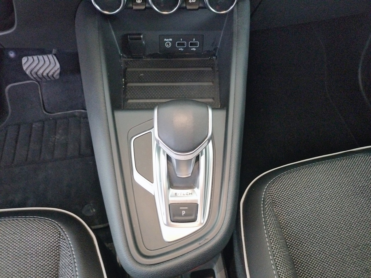 Renault Captur Zen E-TECH Híbrido enchufable 118 kW (160 CV) - 7