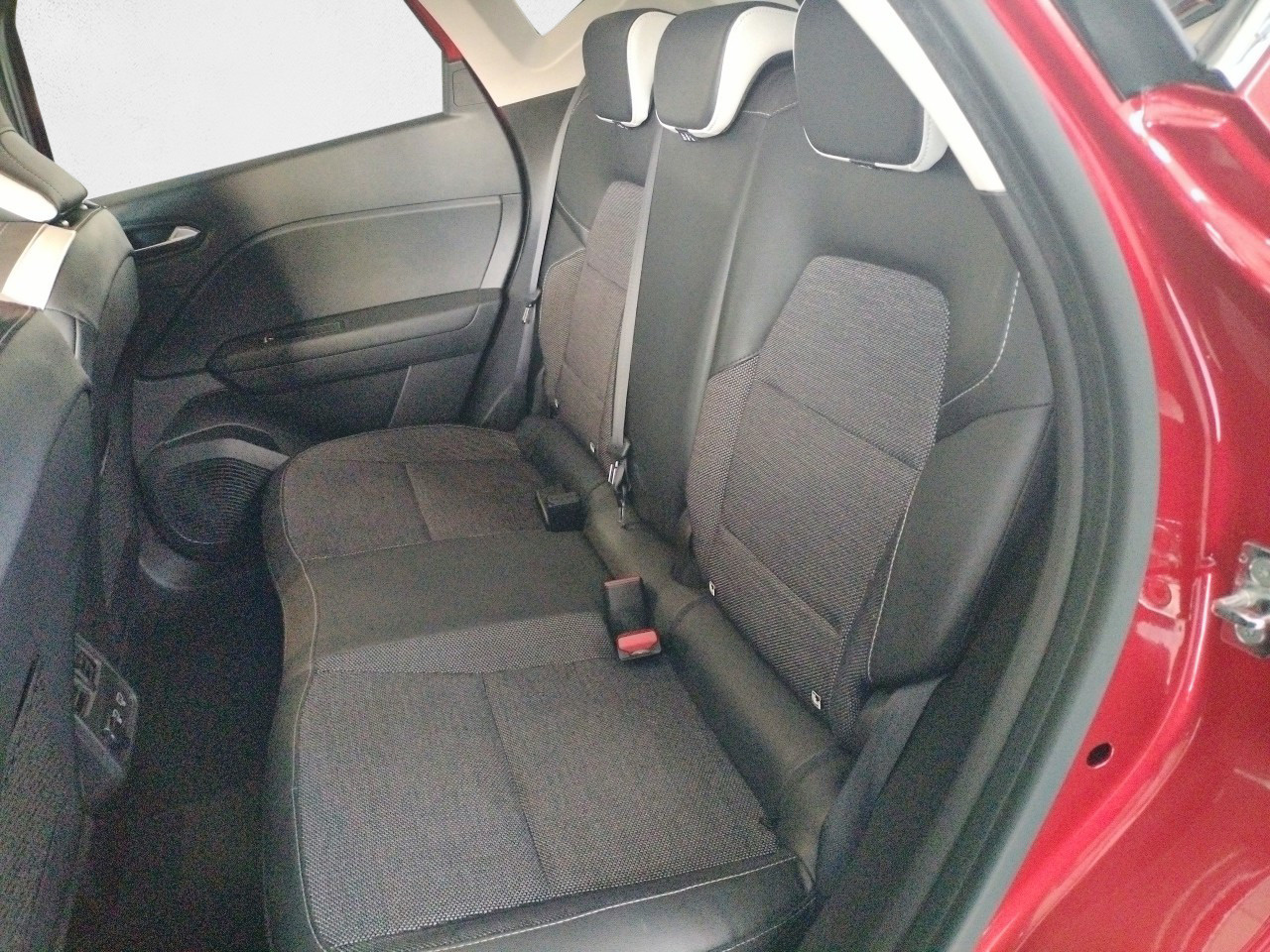 Renault Captur Zen E-TECH Híbrido enchufable 118 kW (160 CV) - 9