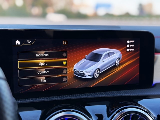 Mercedes-BenzCLA 200 d 110 kW (150 CV) Vehículo usado en Barcelona - 24